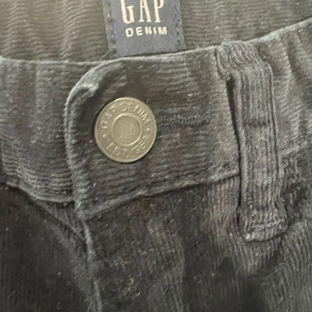 Gap boys' corduroy pants, 5 pockets with adjustable elastic Sz 6